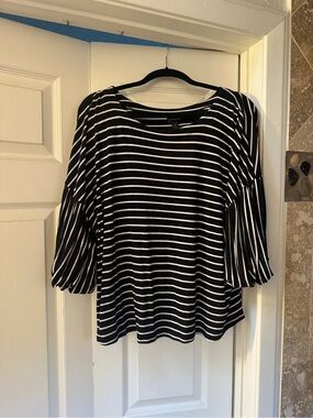 Worthington Black & White Striped Balloon Sleeve Top